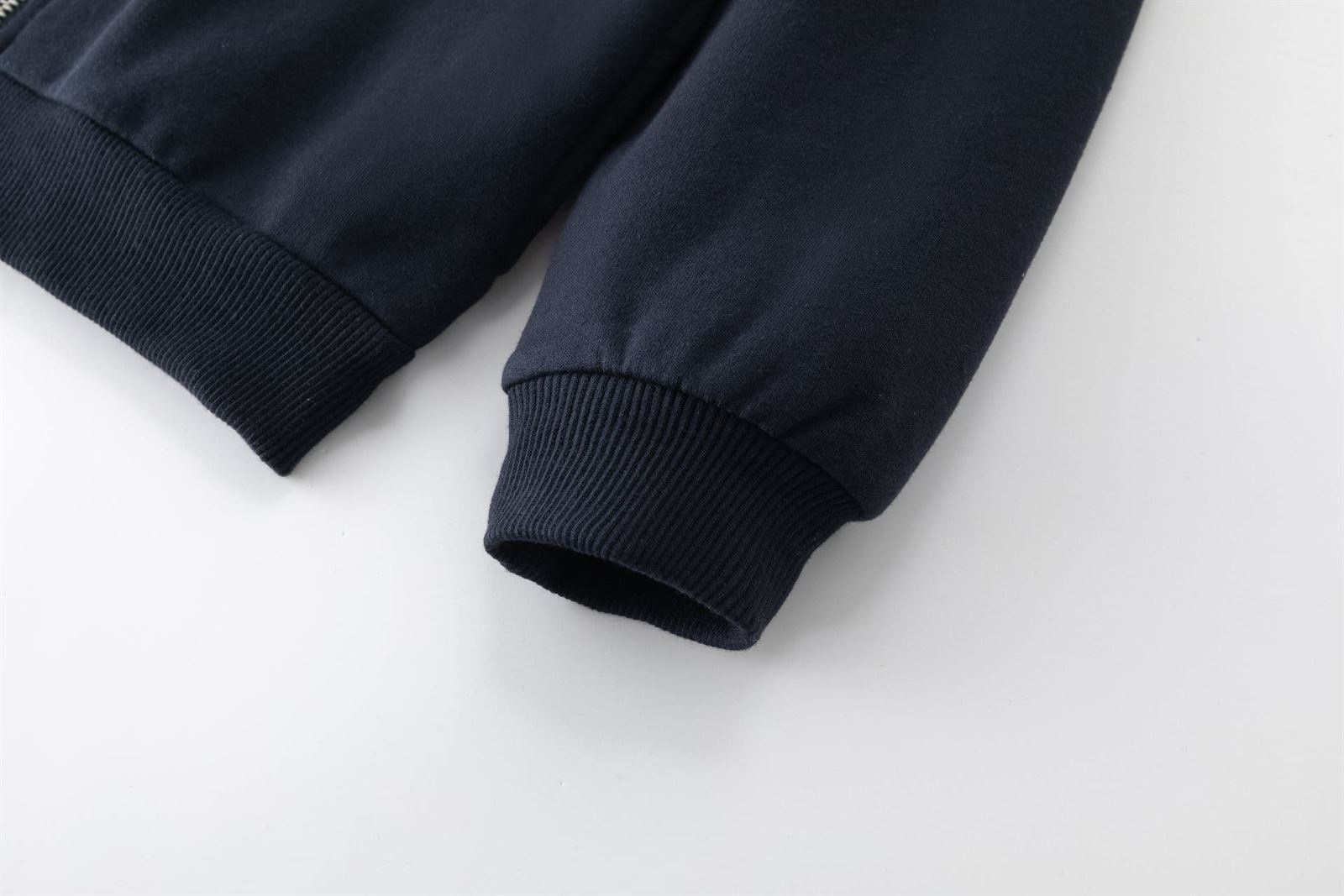 SUDADERA CON CAPUCHA - Imagen 4